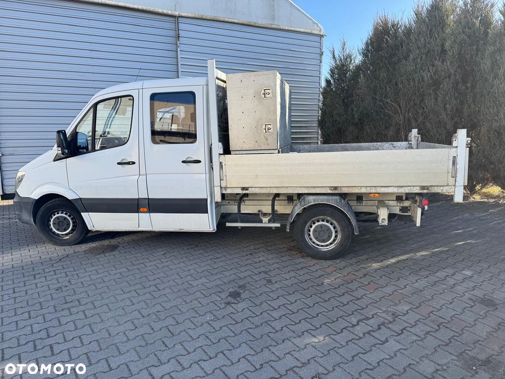 Mercedes-Benz Sprinter - 1