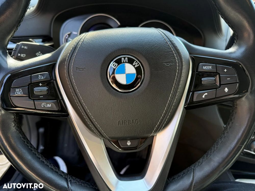 BMW Seria 5 520d xDrive Aut. Luxury Line - 11