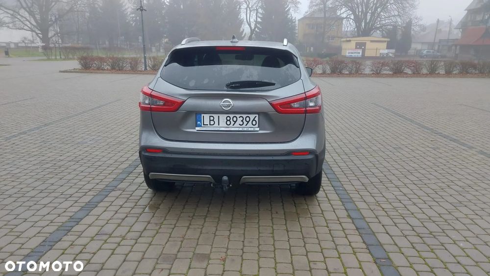 Nissan Qashqai 1.2 DIG-T Xtronic TEKNA+ - 4
