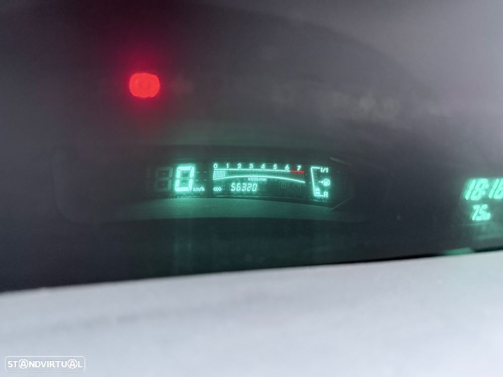 Toyota Yaris 1.0 VVT-i Sol High Pack VSC+TRC - 9