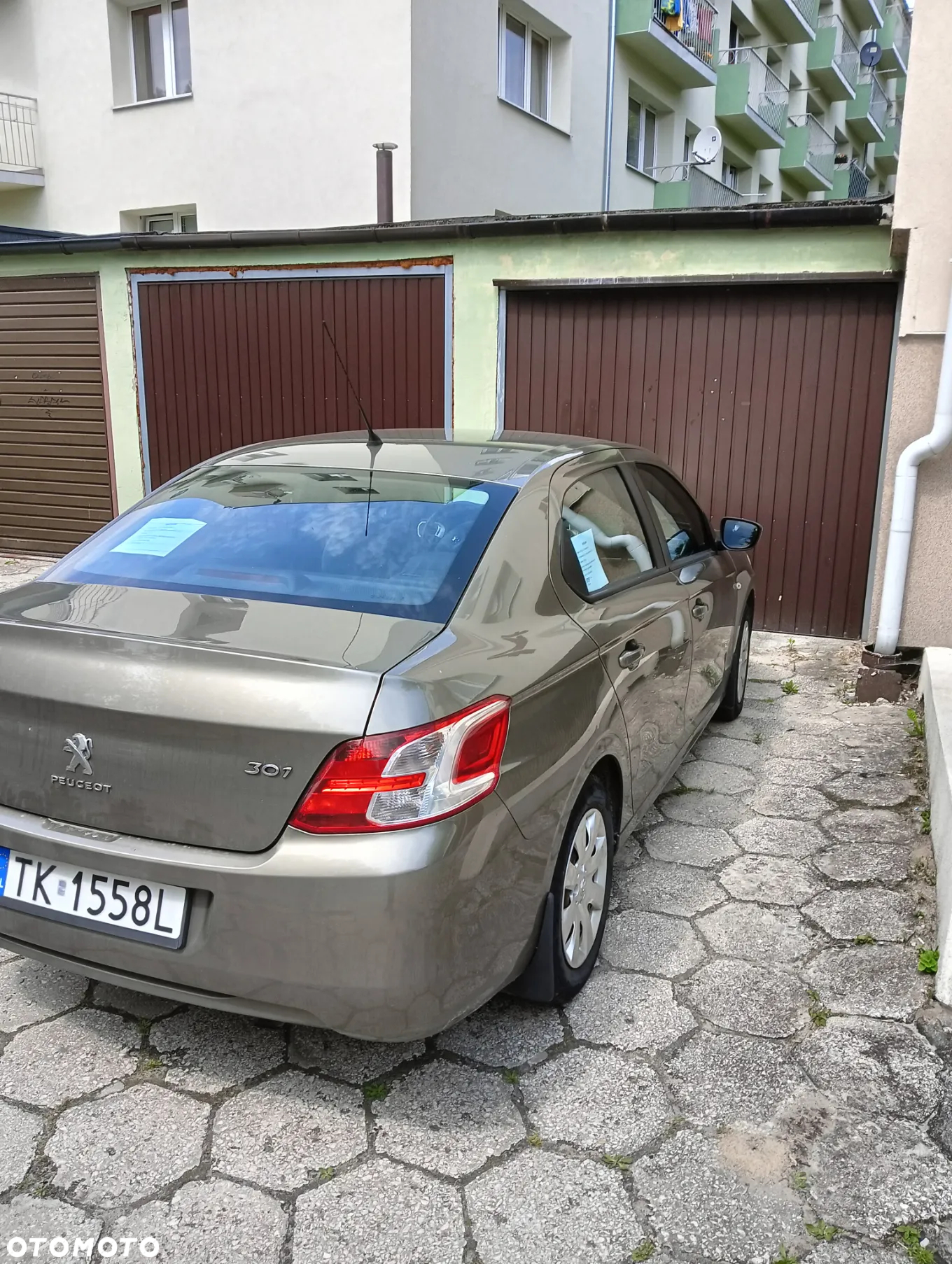 Peugeot 301 1.2 VTi/Pure Tech Active - 2