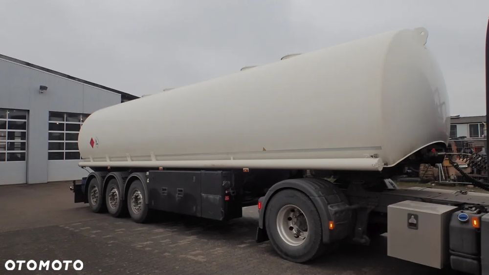 Mercedes-Benz 2543 - 13