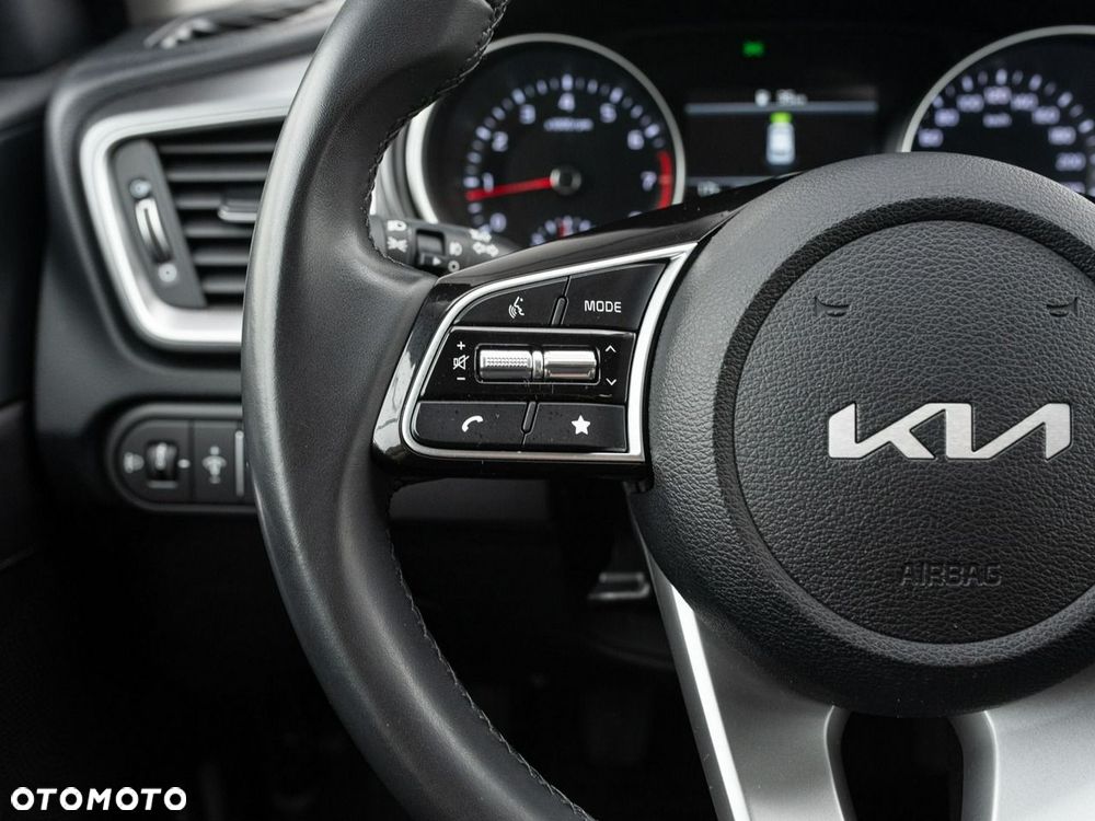 Kia Ceed 1.5 T-GDI M - 12