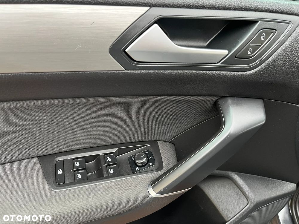 Volkswagen Touran 1.5 TSI EVO Comfortline Plus DSG - 16