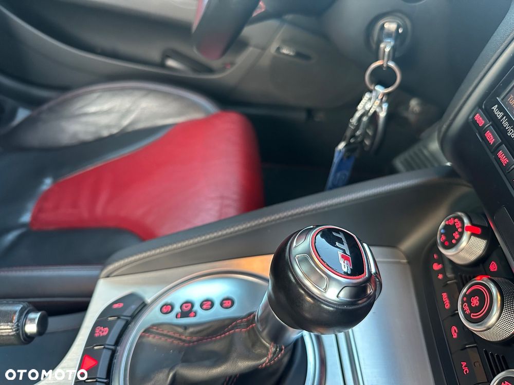 Audi TT S Coupé - 10