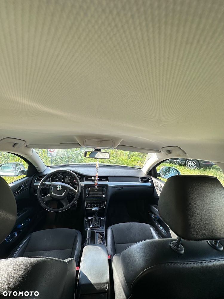 Skoda Superb 2.0 TDI DSG Ambition - 9