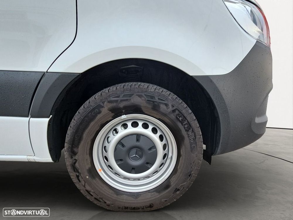 Mercedes-Benz ESPRINTER 24- 81 KWH 320/37 PRO - 8