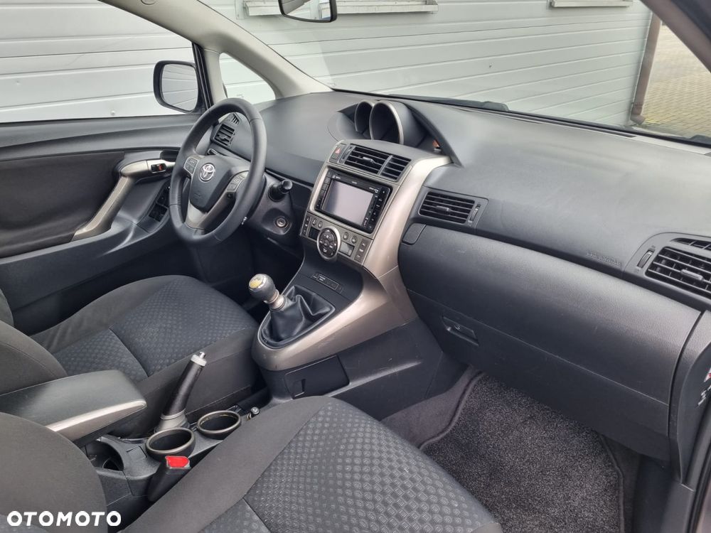 Toyota Verso 1.6 5-Sitzer Comfort - 19