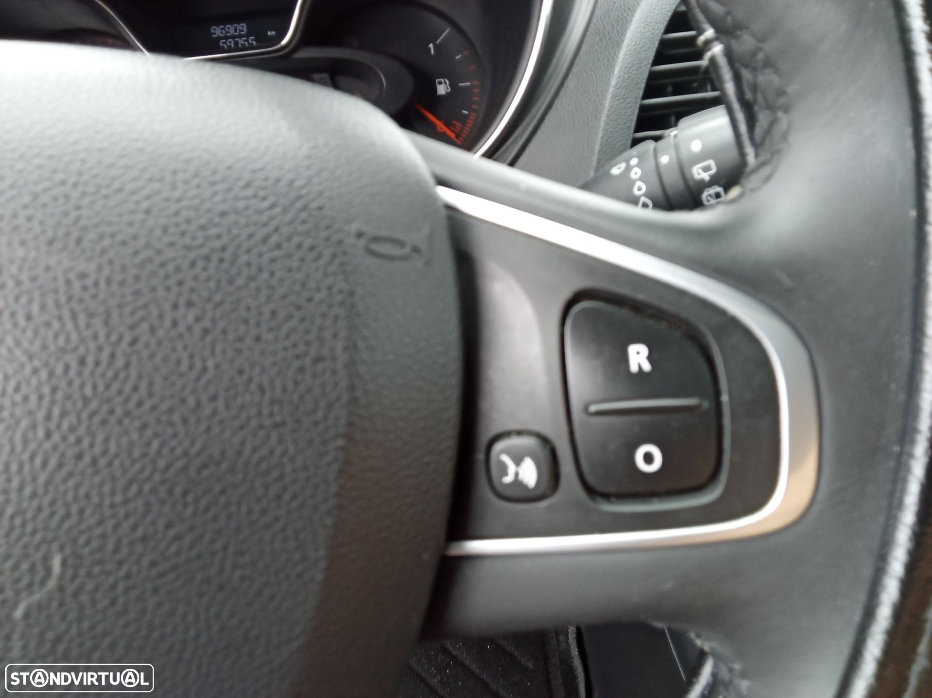 Renault Captur 1.5 dCi - 16