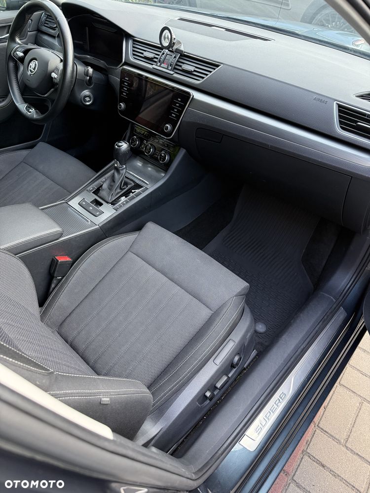 Skoda Superb 2.0 TDI SCR Style DSG - 26
