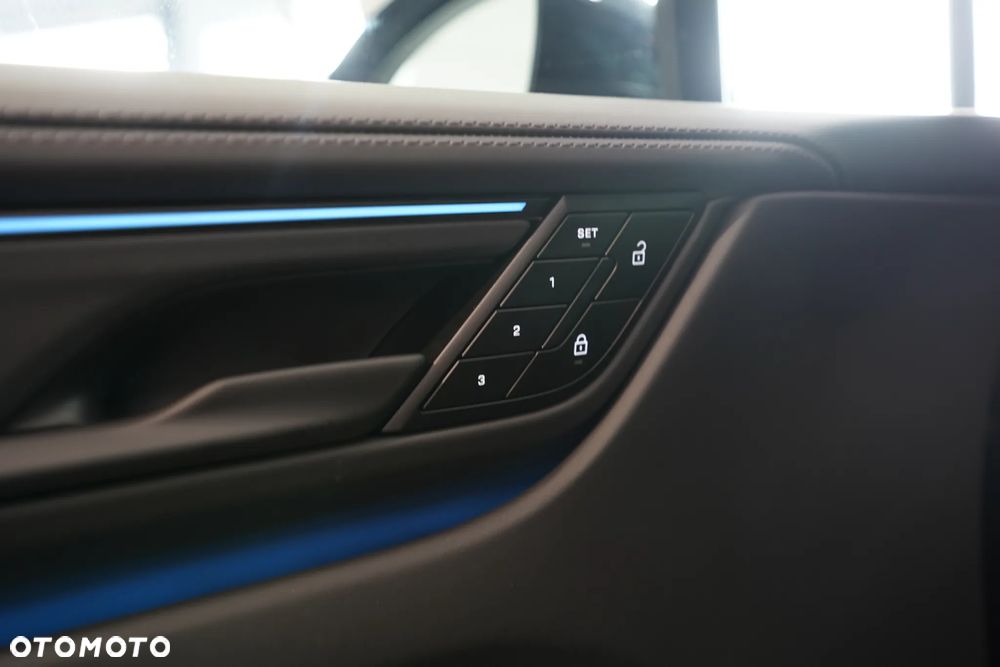 Porsche Macan Turbo 100kWh - 21