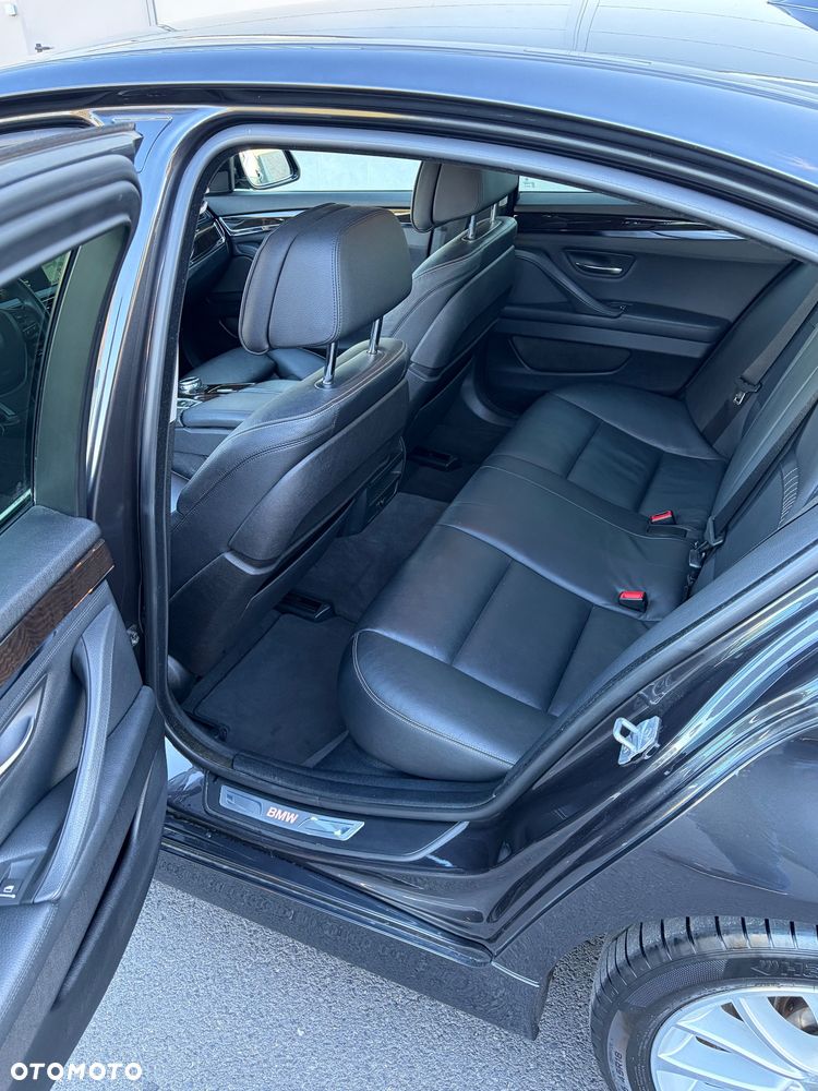 BMW Seria 5 520d xDrive Luxury Line - 13