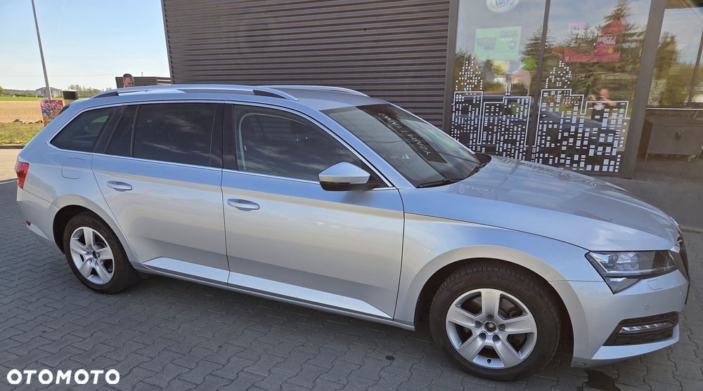 Skoda Superb 2.0 TDI SCR Ambition DSG - 2