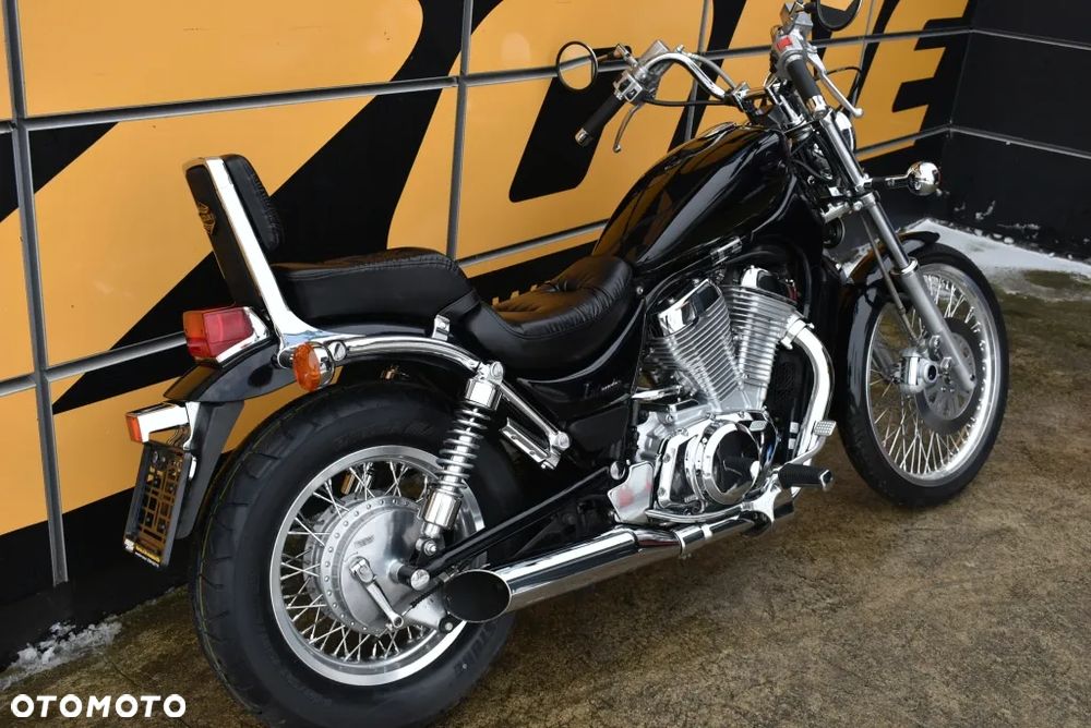 Suzuki Intruder - 4