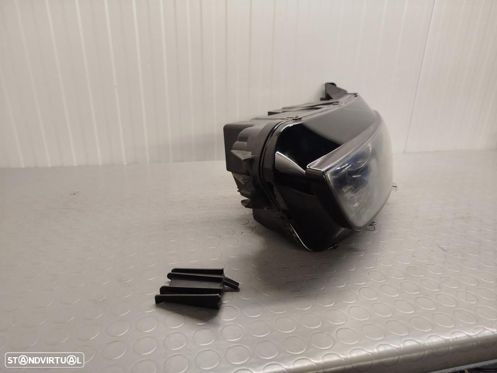 FAROL ESQUERDO CITROEN C4 PICASSOSPACETOURER - 9