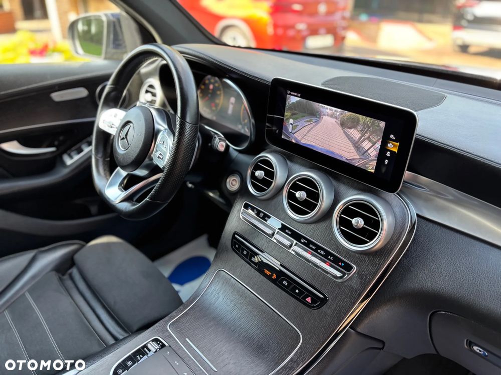 Mercedes-Benz GLC 200 d 4Matic 9G-TRONIC AMG Line - 9