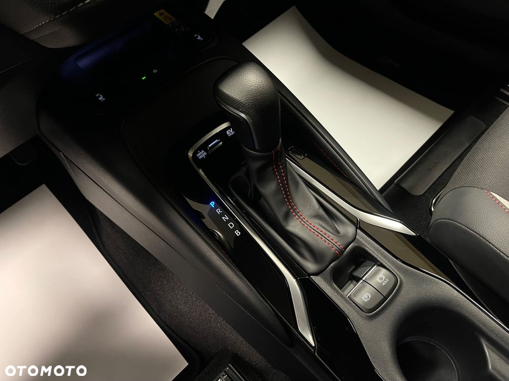 Toyota Corolla 1.8 Hybrid GR Sport Dynamic - 23