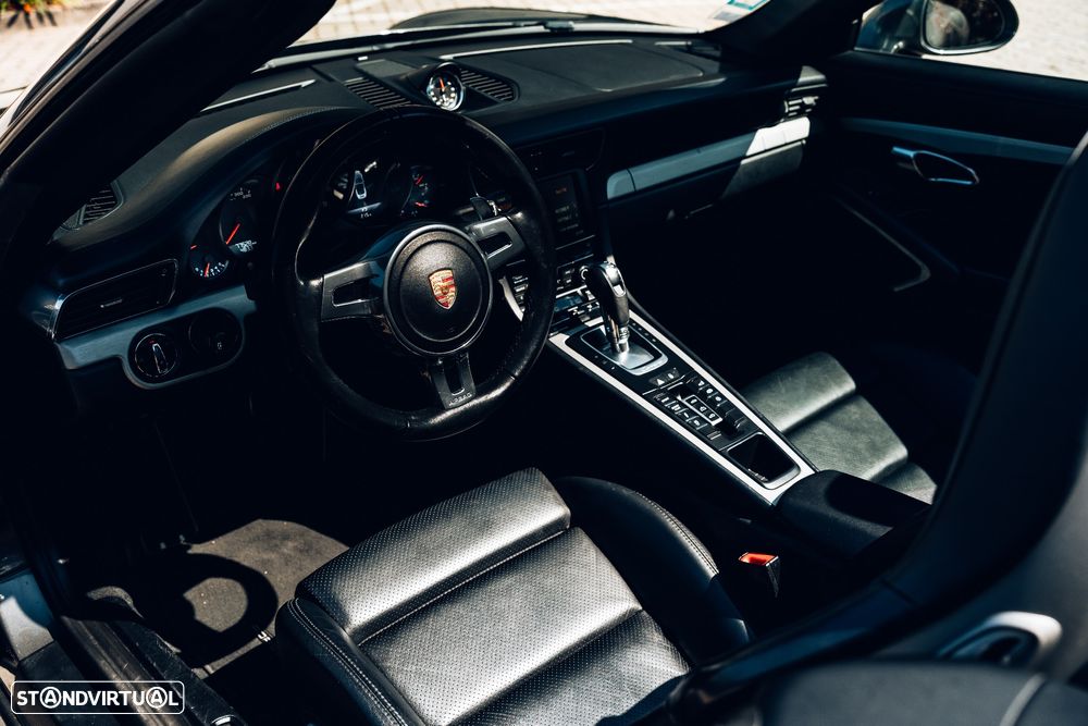 Porsche 911 Série F - 5