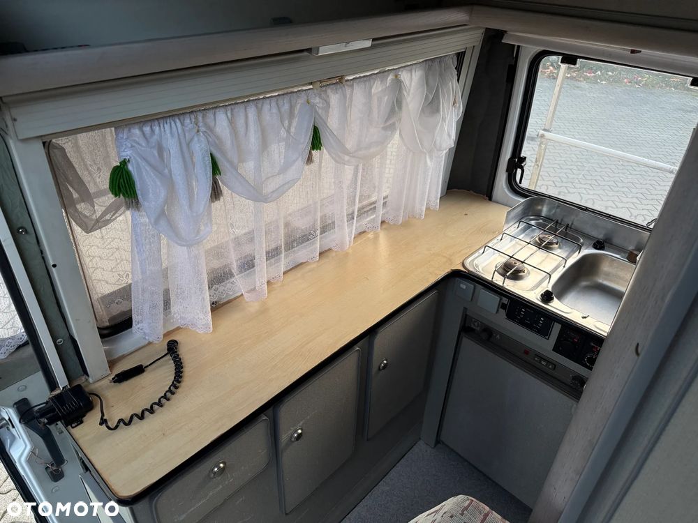 Mercedes-Benz MB 100 - 22