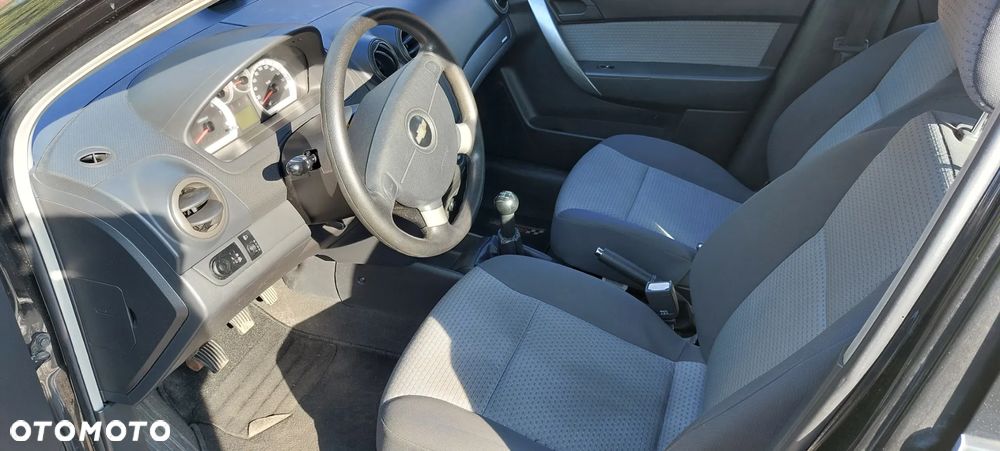 Chevrolet Aveo 1.2 16V Base - 6