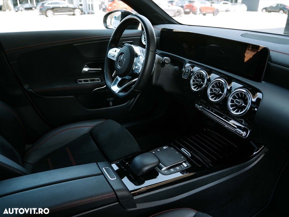 Mercedes-Benz CLA - 10