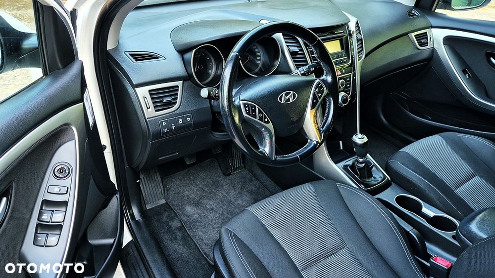 Hyundai i30 blue 1.6 GDI Style - 30