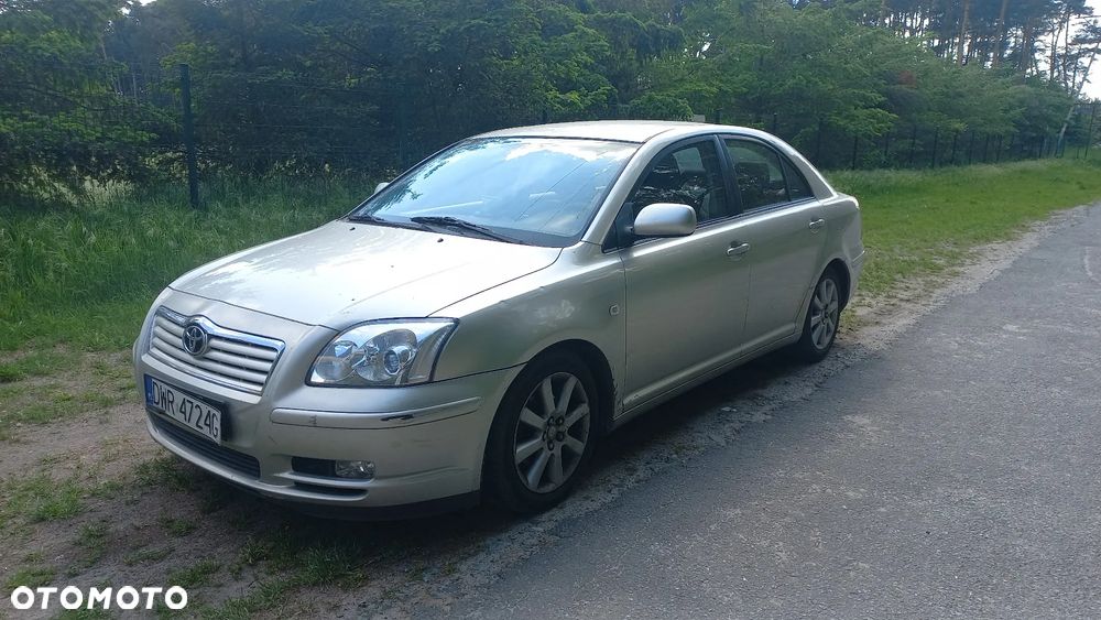 Toyota Avensis 1.8 VVT-i Sol - 1