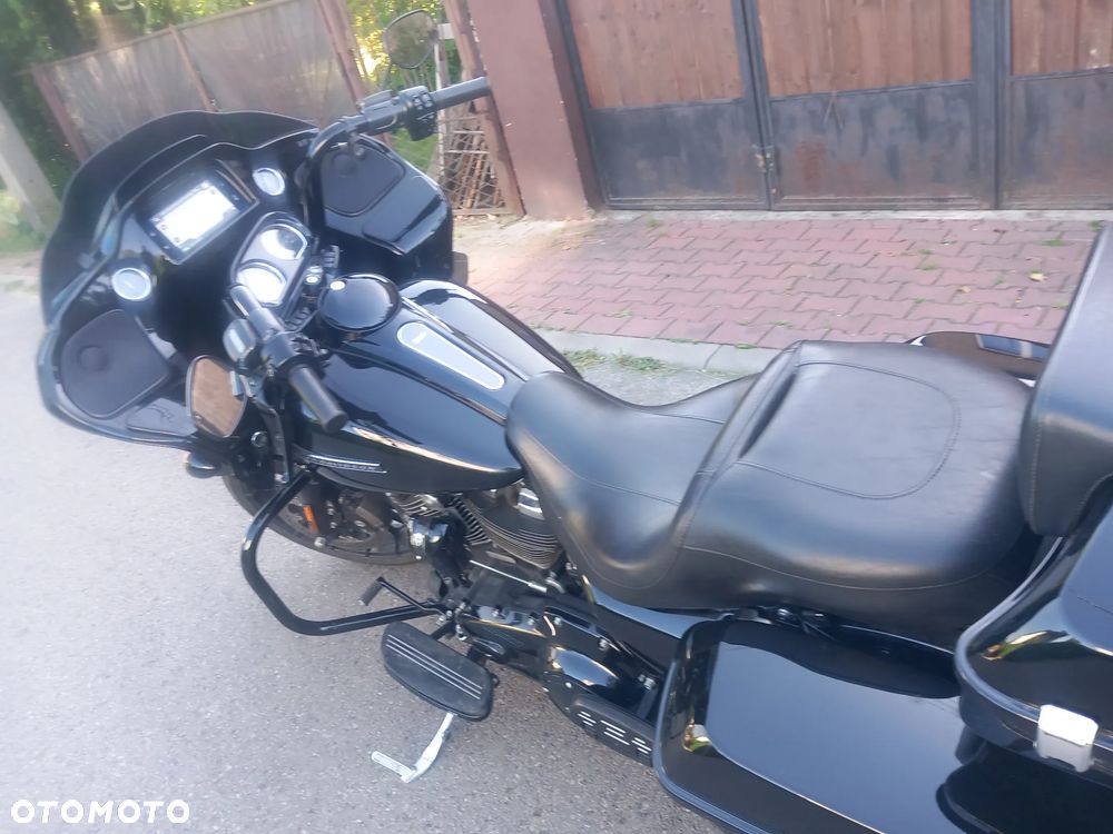 Harley-Davidson Touring Road Glide - 3