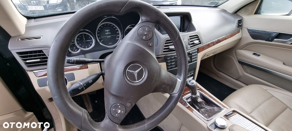 Mercedes-Benz Klasa E - 12