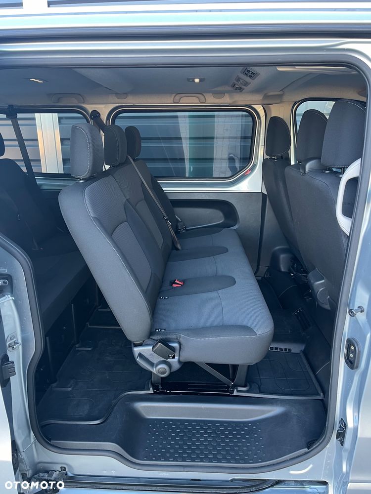 Renault Trafic 2.0 dCi - 11