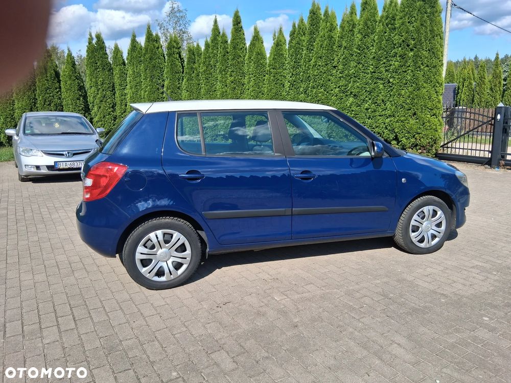 Skoda Fabia 1.2 HTP Ambiente - 11