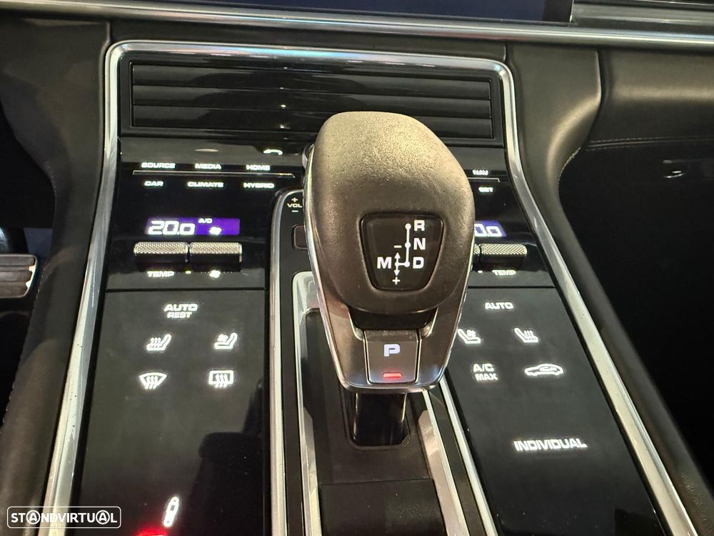 Porsche Panamera Sport Turismo - 17