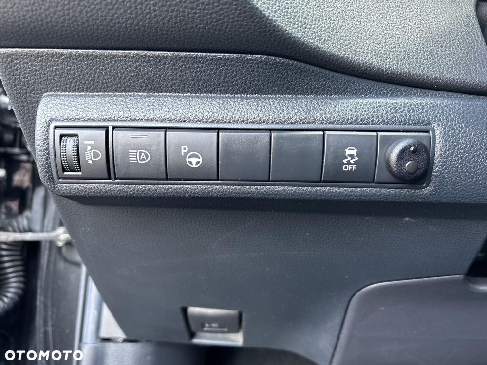 Toyota Corolla 2.0 Hybrid Comfort - 18