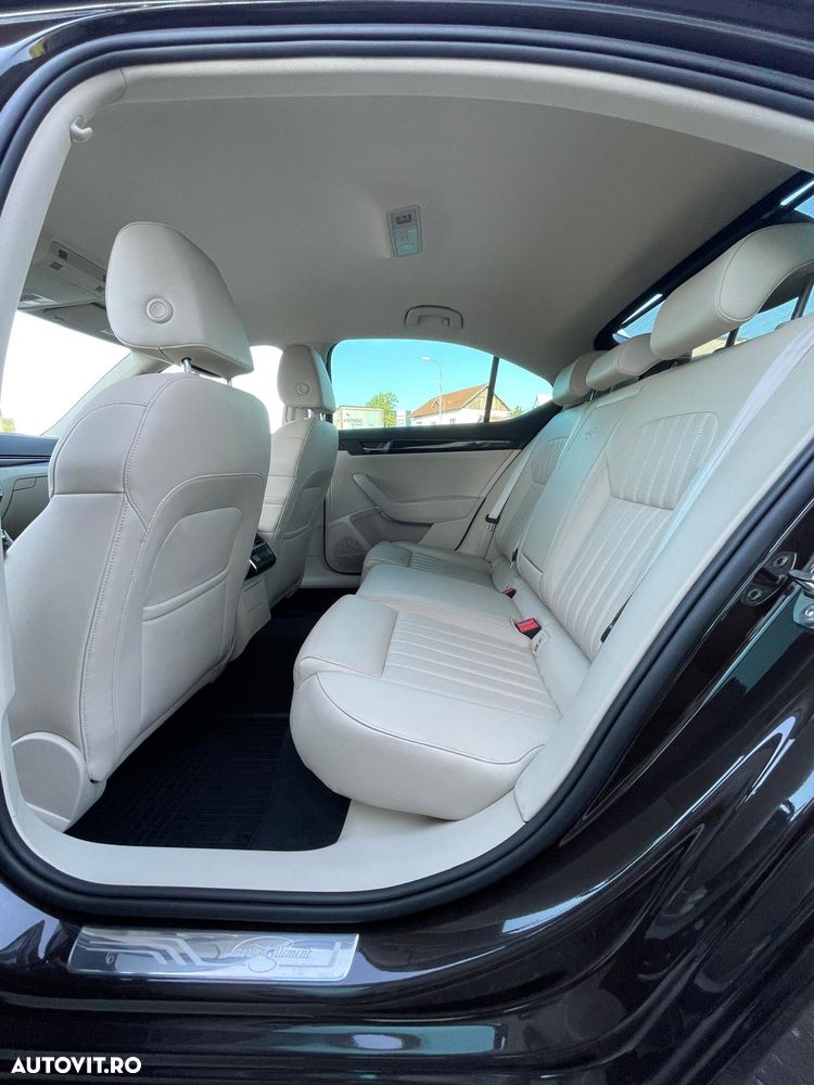 Skoda Superb 2.0 TDI DSG Laurin & Klement - 11