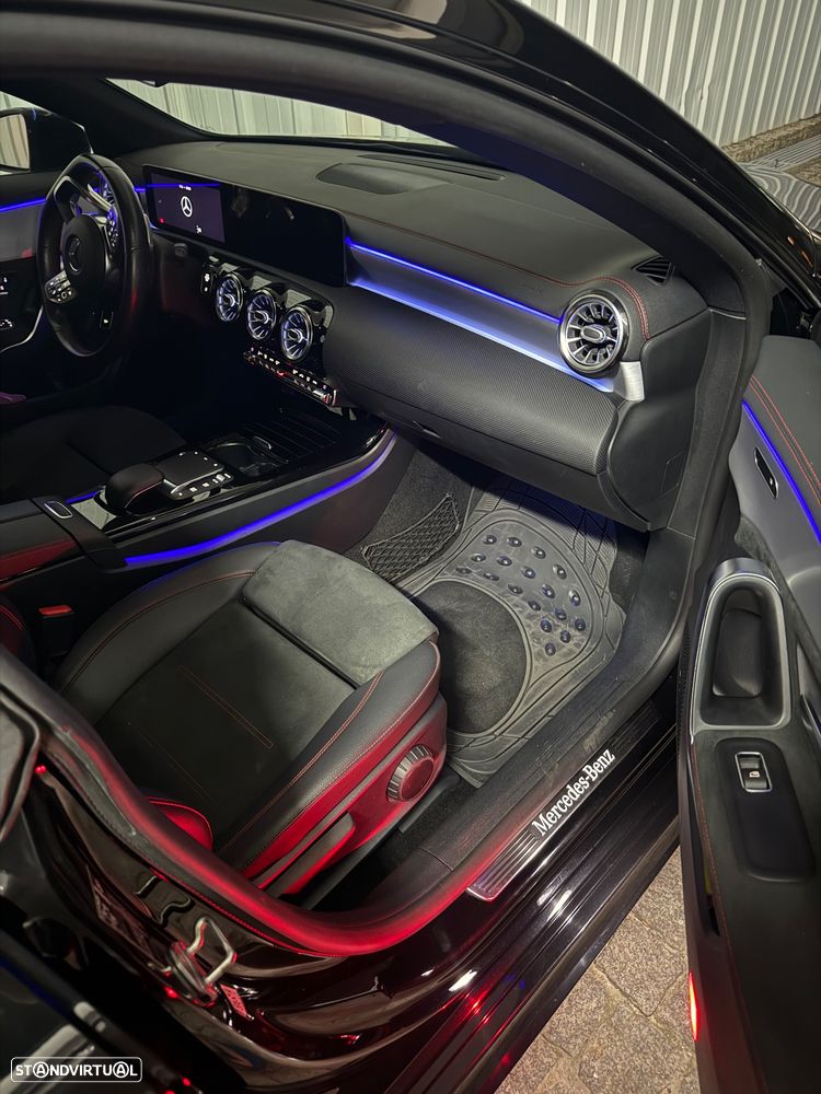 Mercedes-Benz CLA 180 - 4