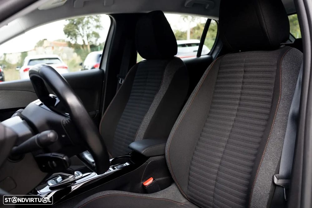 Peugeot e-208 50 kWh Allure - 20