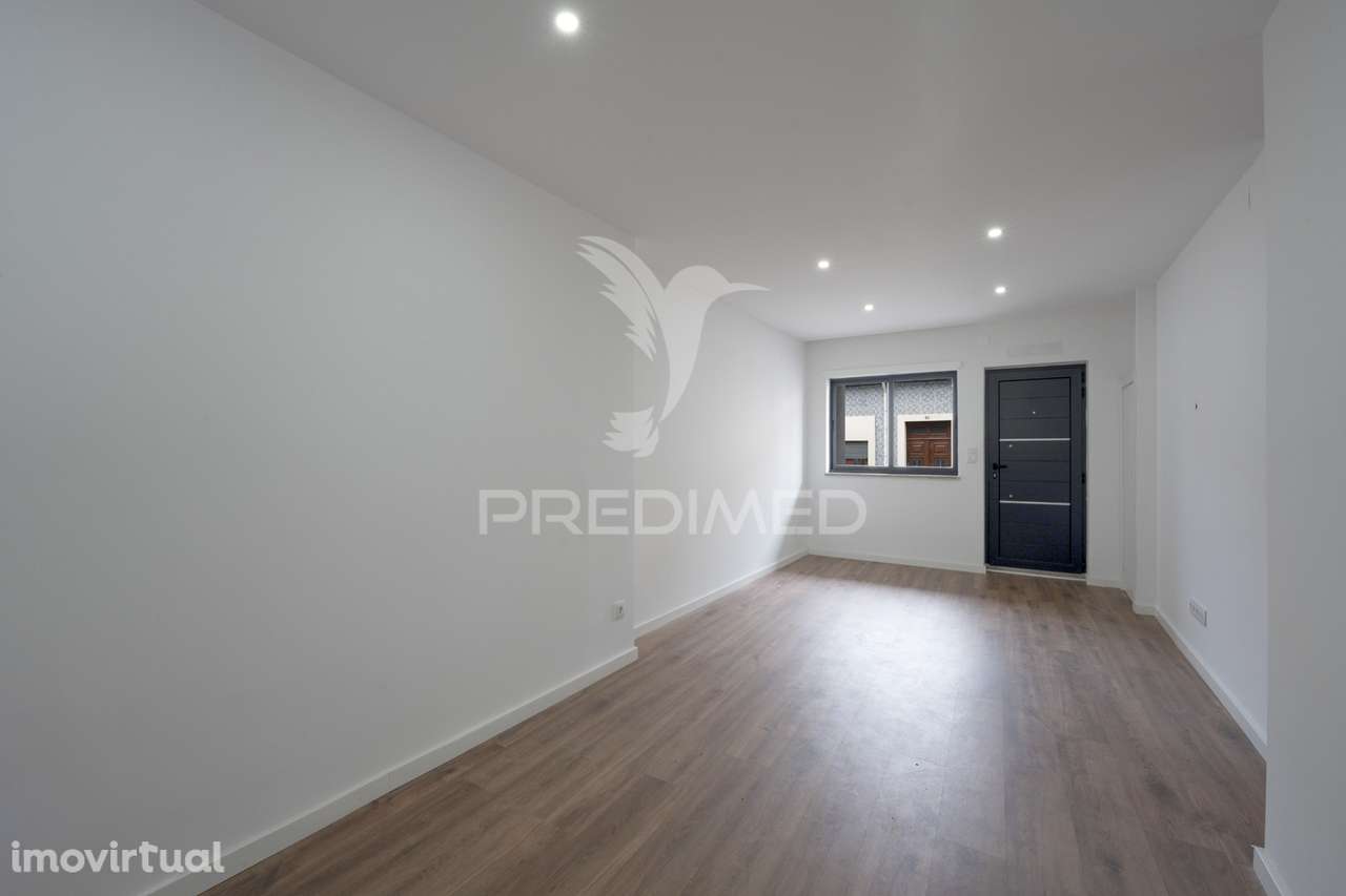 Andar Moradia T2 - Grande imagem: 2/17