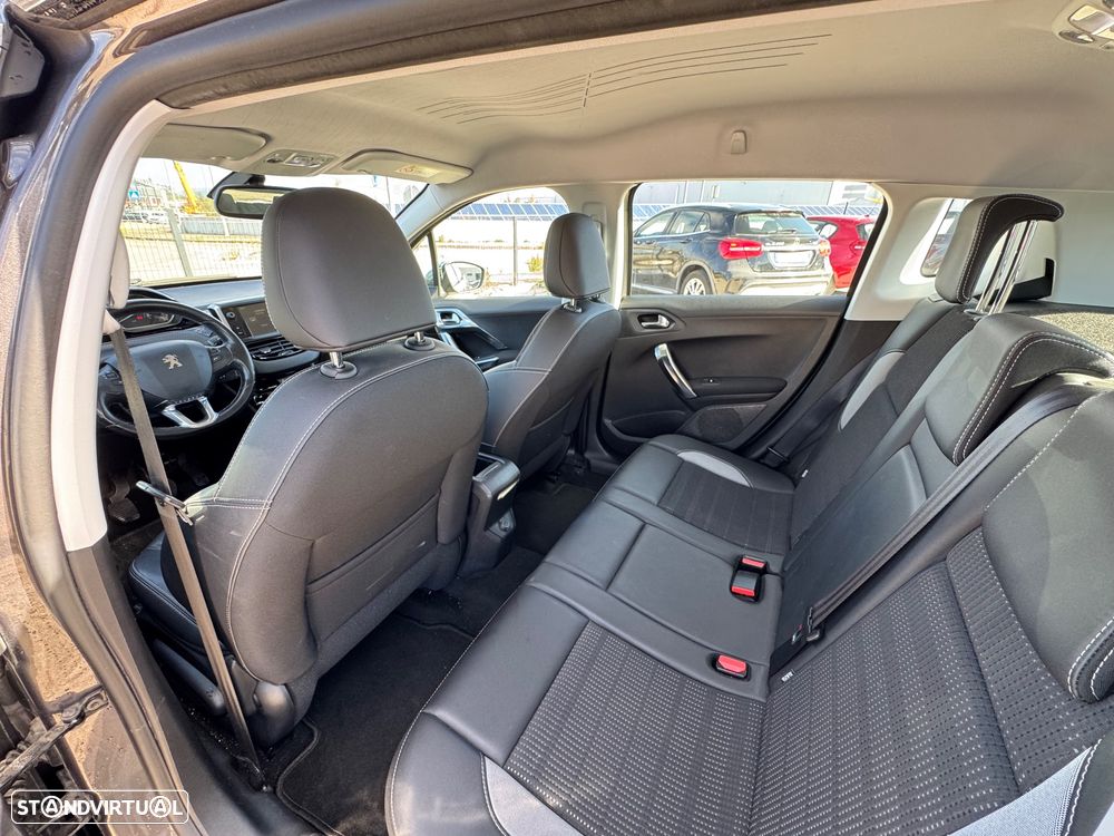 Peugeot 2008 PureTech 110 Stop&Start Allure - 10