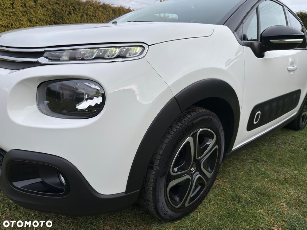 Citroën C3 1.2 PureTech Shine - 2