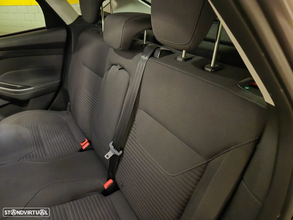 Ford Focus 1.5 TDCi Titanium - 37