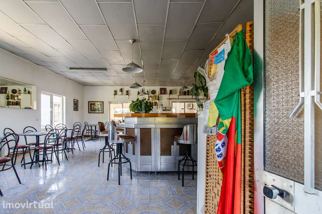 Prédio em À-dos-Ferreiros, Águeda, para Venda - Grande imagem: 2/45