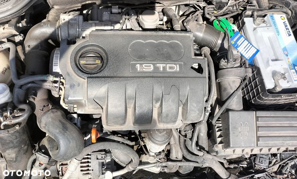 AUDI A3 8P 1.9 TDI 5D LZ5F RADIO CD PANEL KRATKA KLAPA TYŁ SZYBA DRZWI PRAWY LEWY ZDERZAK PRZÓD TYŁ BELKA BŁOTNIK LUSTERKO LAMPA CAŁY NA CZĘŚCI - 3
