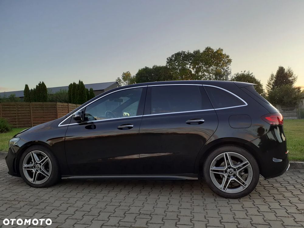 Mercedes-Benz Klasa B 200 d AMG Line 8G-DCT - 2