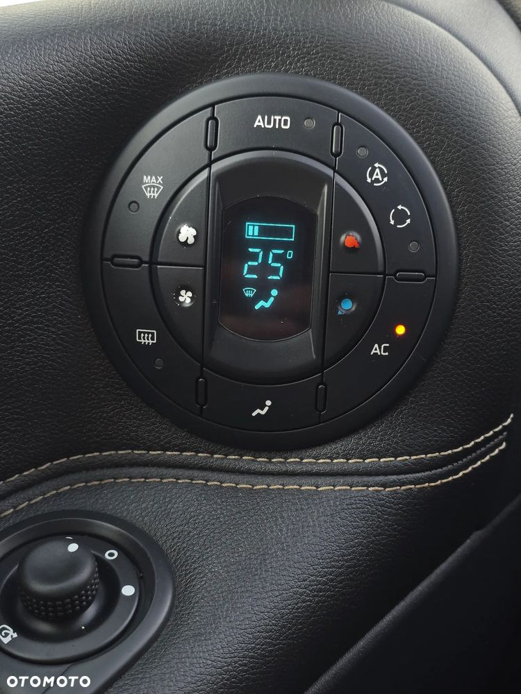 Renault Espace 2.0 dCi FAP Initiale - 32