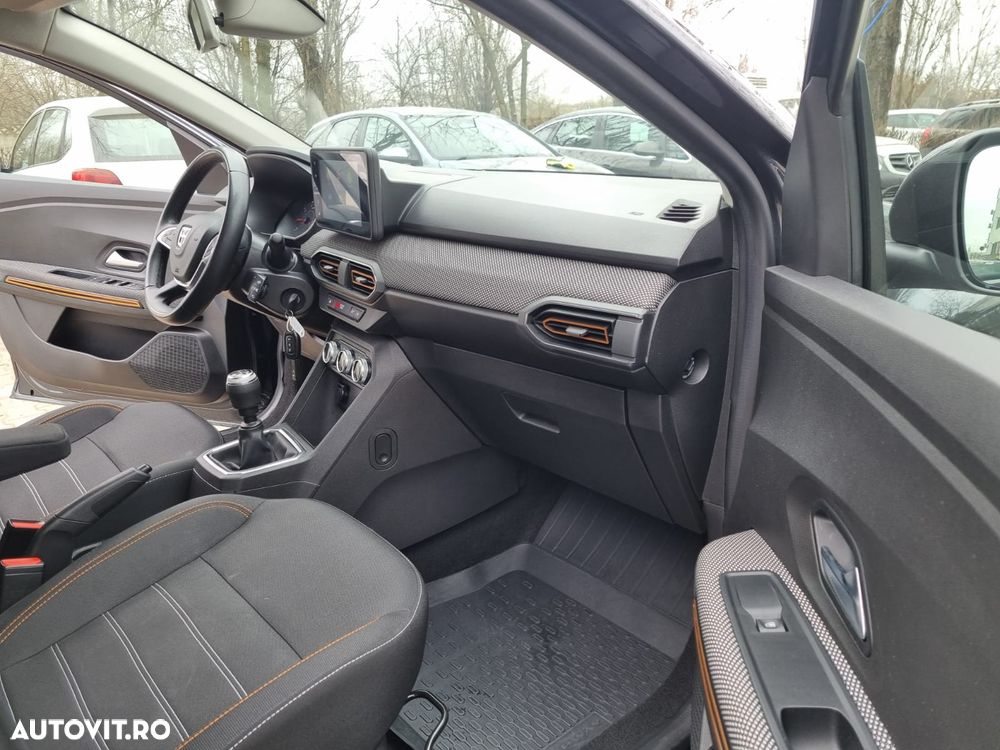 Dacia Sandero Stepway TCe 90 MT6 Comfort - 4