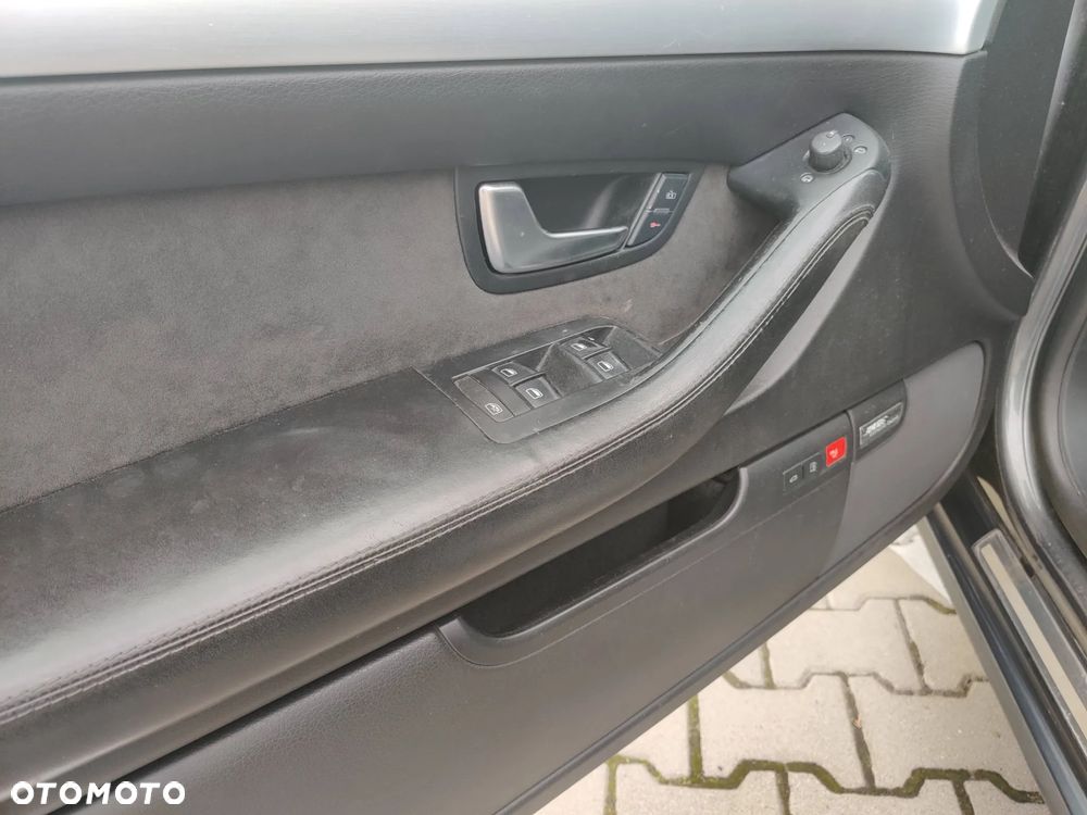 Audi S8 5.2 FSI Quattro - 12