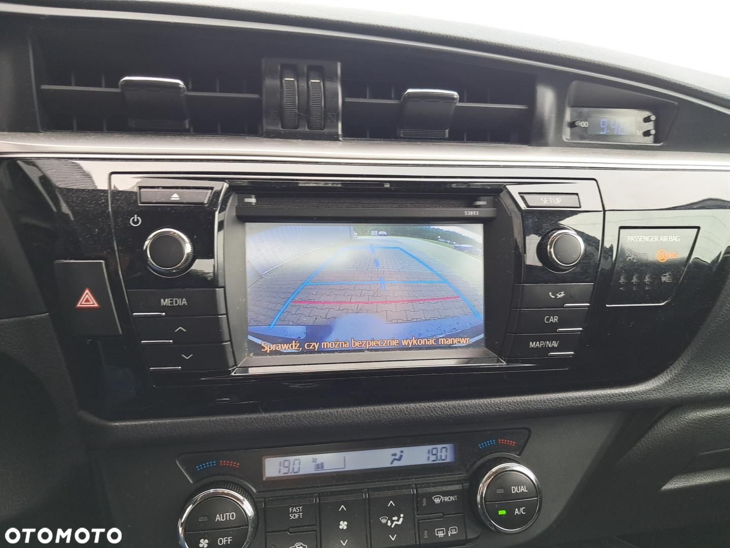 Toyota Corolla - 9