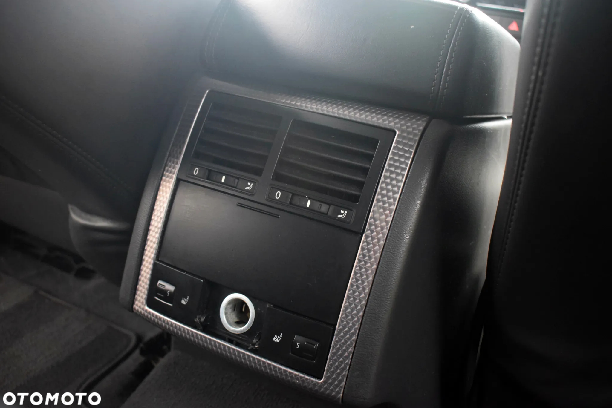 Volkswagen Touareg - 33