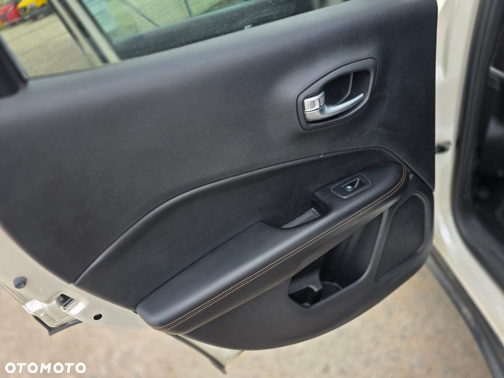 Jeep Compass 1.4 MultiAir Limited - 20