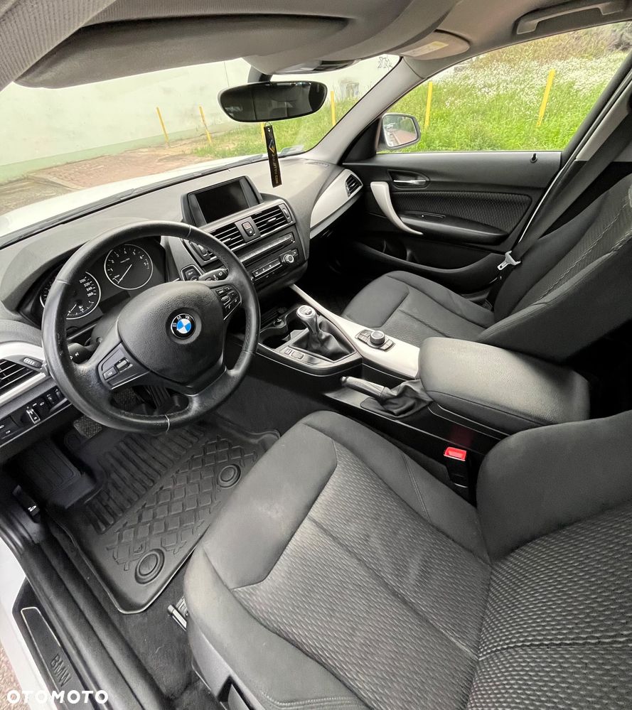 BMW Seria 1 114i - 12